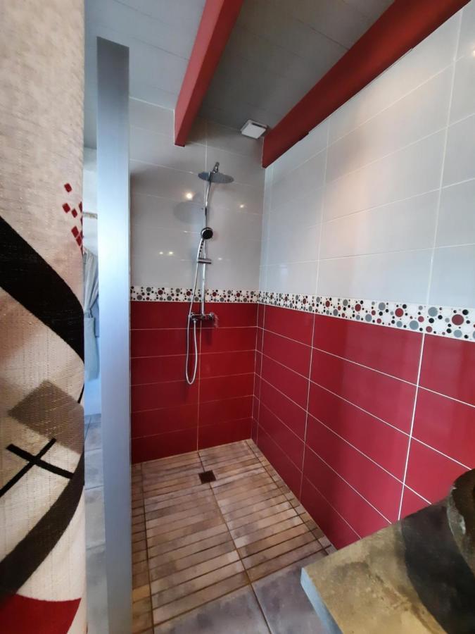 L'Echappee Tremoussante Bed & Breakfast Saint-Barthelemy-de-Vals Ngoại thất bức ảnh